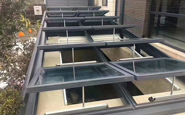 某轨道交通车辆维修车间勉县排烟窗应用