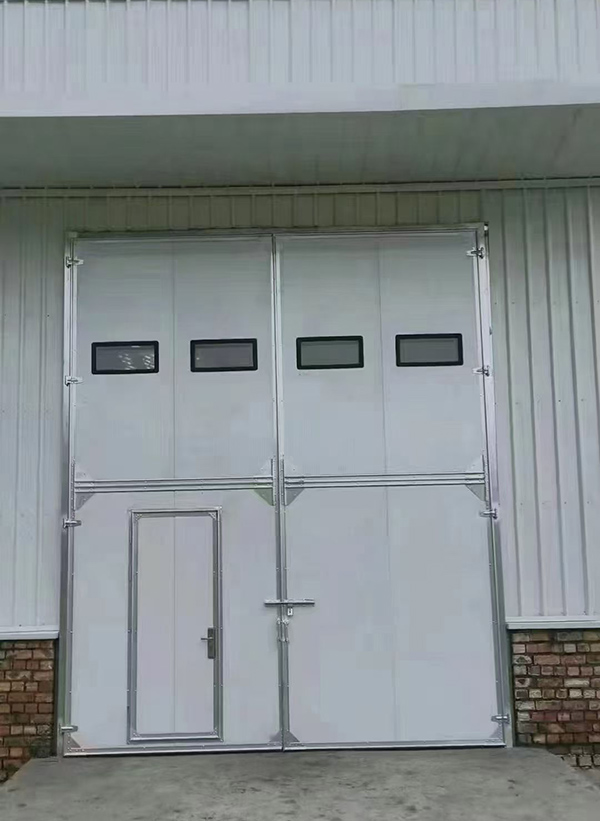 勉县工业门在设备装配车间出入口的实施记录