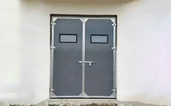 勉县工业门在高温作业区域的运行表现